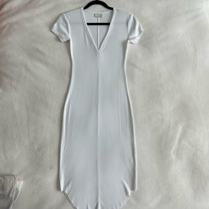 Aritzia Wilfred White V Neck T-Shirt Dress